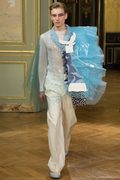 Look 39